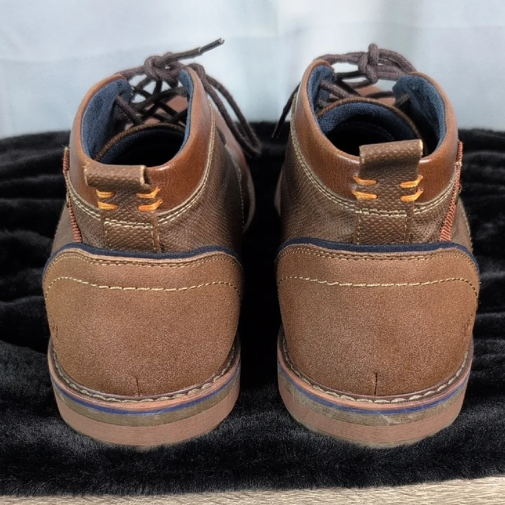 Elegant Brown Leather and Canvas Chukka Boots‎